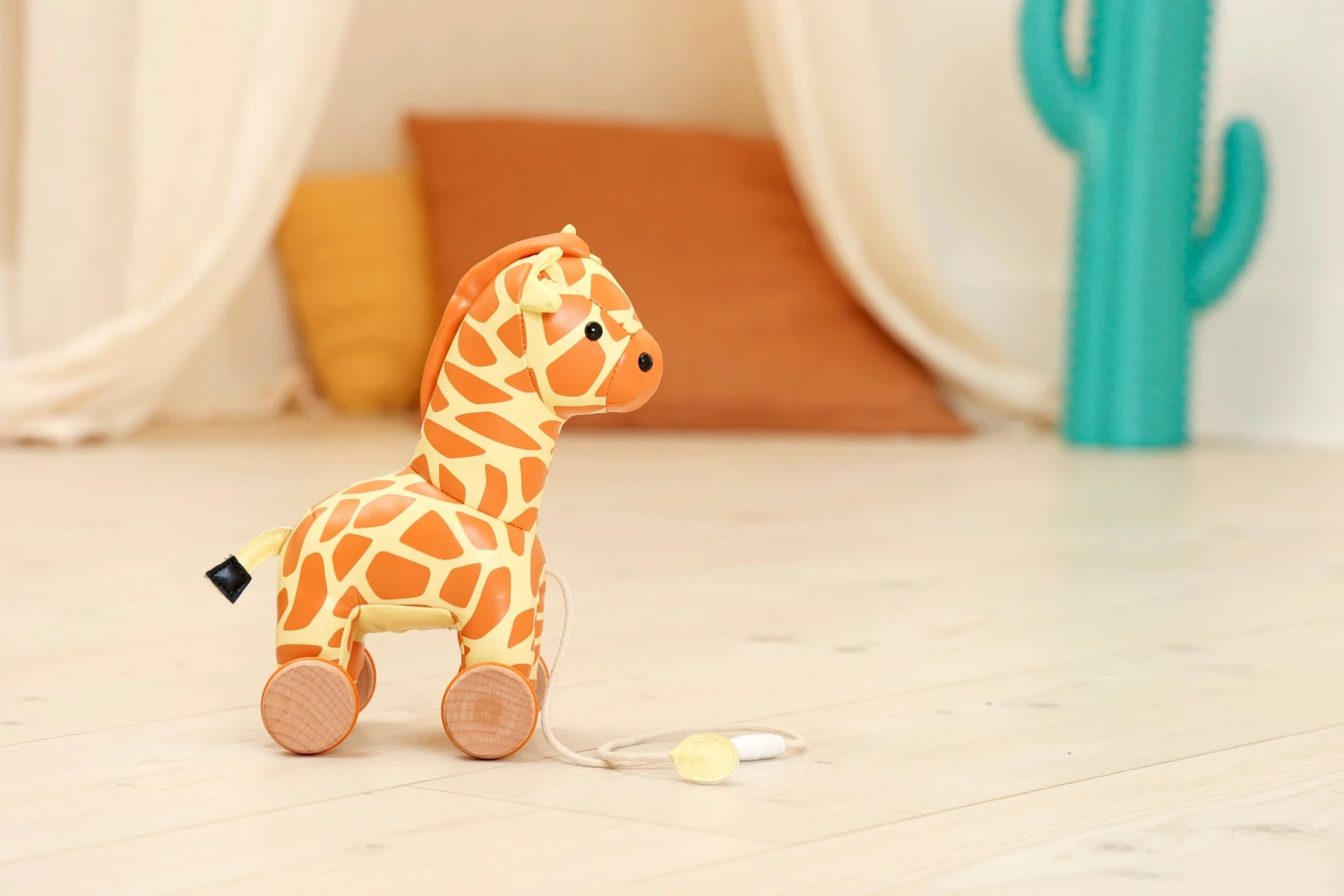 Little Big Friends Little Big Friends Pull Along Animal Toy – Gina the Giraffe Little Big Friends Little Big Friends Pull Along Animal Toy – Gina The Giraffe -Push Chair Expert Sales 304447 3 scaled 1