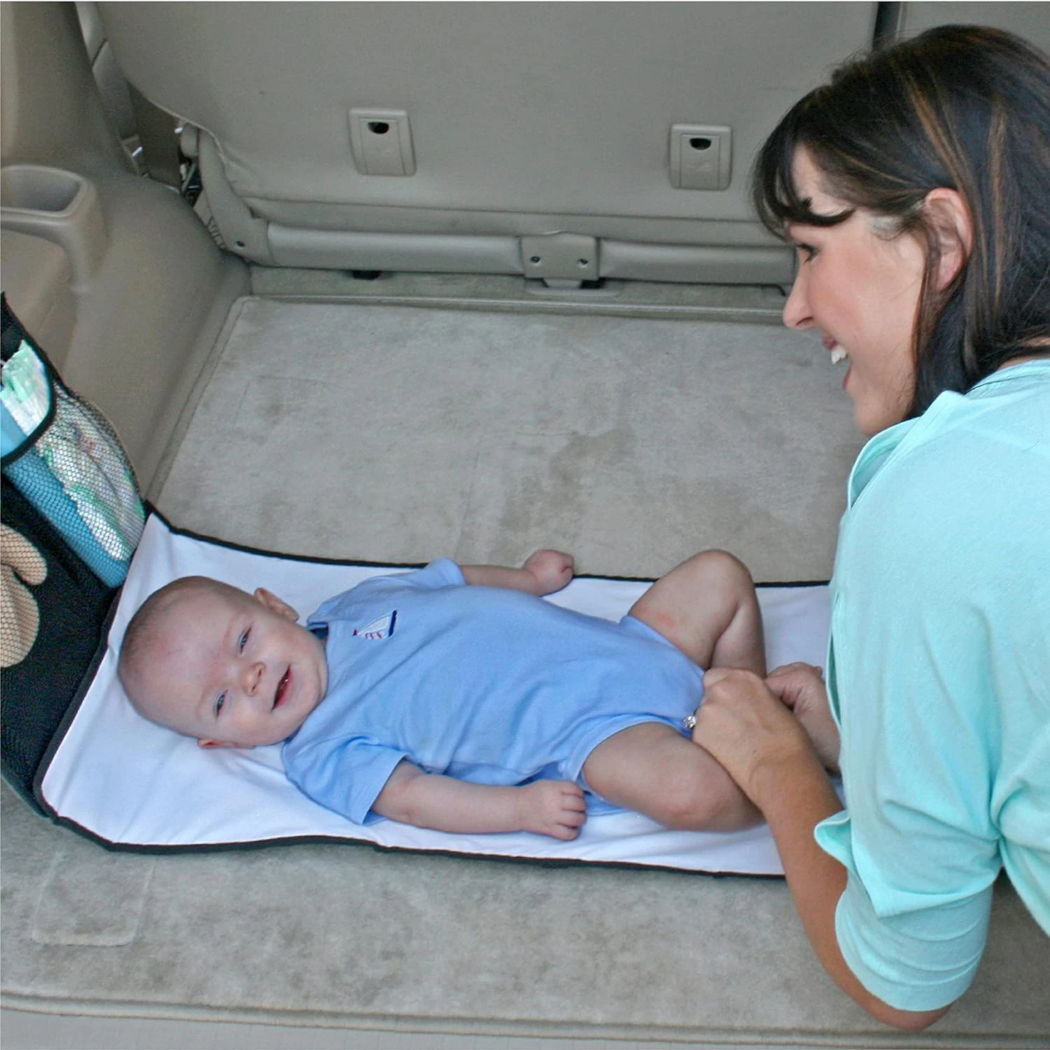 JL Childress JL Childress On-The-Go Nappy Changing Mat with Storage Pockets - Black JL Childress JL Childress On-The-Go Nappy Changing Mat With Storage Pockets - Black -Push Chair Expert Sales 816YE5DjQ4L. AC SL1500