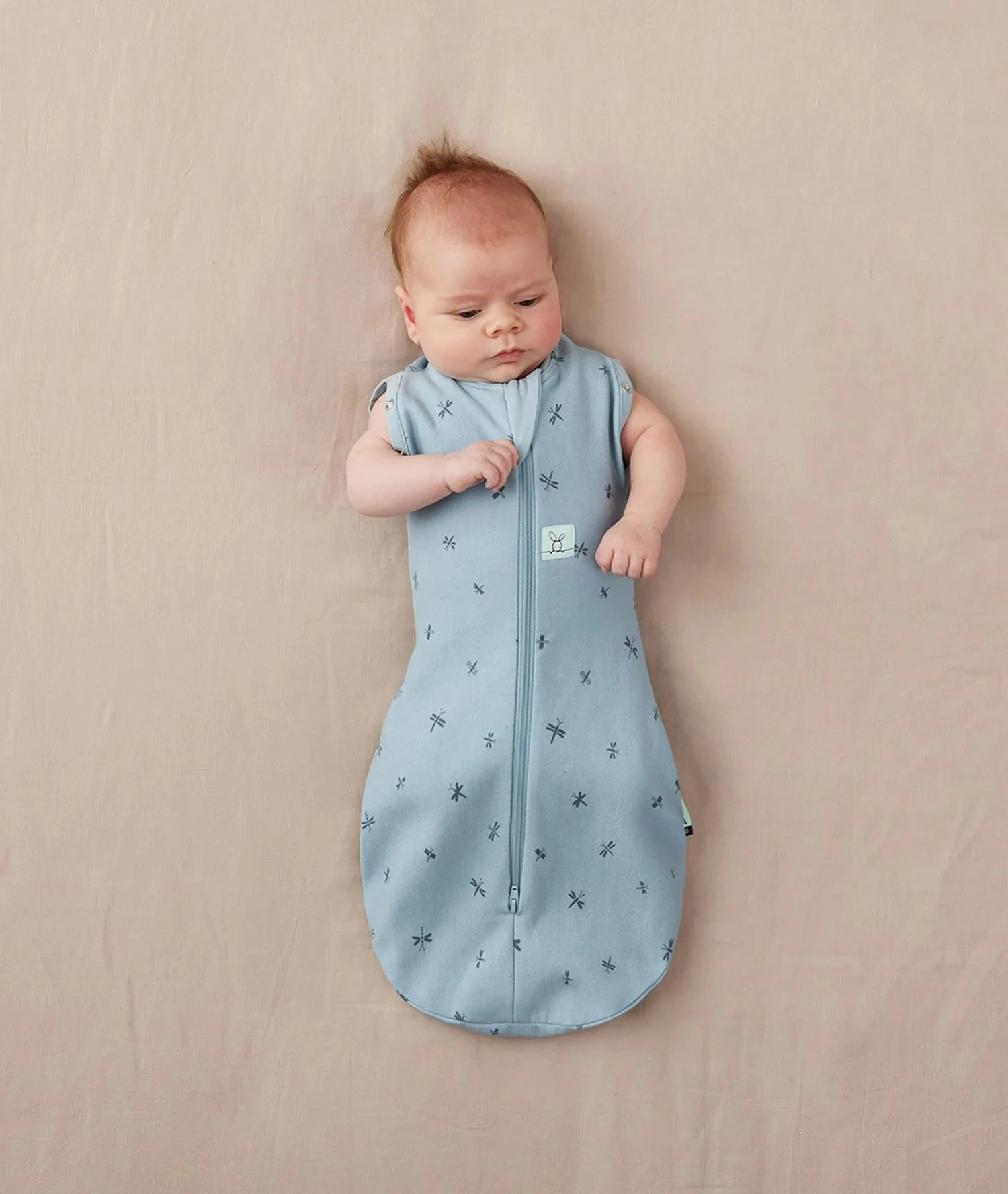 ergoPouch ergoPouch Organic Summer Swaddle Sleeping Bag | 0.2 Tog | 0-3 Months - Dragonflies ErgoPouch ErgoPouch Organic Summer Swaddle Sleeping Bag | 0.2 Tog | 0-3 Months - Dragonflies -Push Chair Expert Sales Cocoon 1.0T Dragonflies Freshie ArmsOut2 1688x2000 f51bd3e8 1168 42d5 91af 600d4c8f6213
