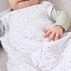 Little Green Sheep Little Green Sheep Organic Baby Sleeping Bag | 2.5 Tog | 6-18 Months - White Rice -Push Chair Expert Sales GreenSheepGroup Products Nov20192976 1