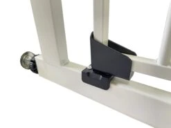 Callowesse Callowesse Kuvasz Tall & Narrow Baby Stair Gate - White 13 Callowesse Callowesse Kuvasz Tall & Narrow Baby Stair Gate - White -Push Chair Expert Sales Kuvasz Bottom Locking Mechanism Closed scaled 3