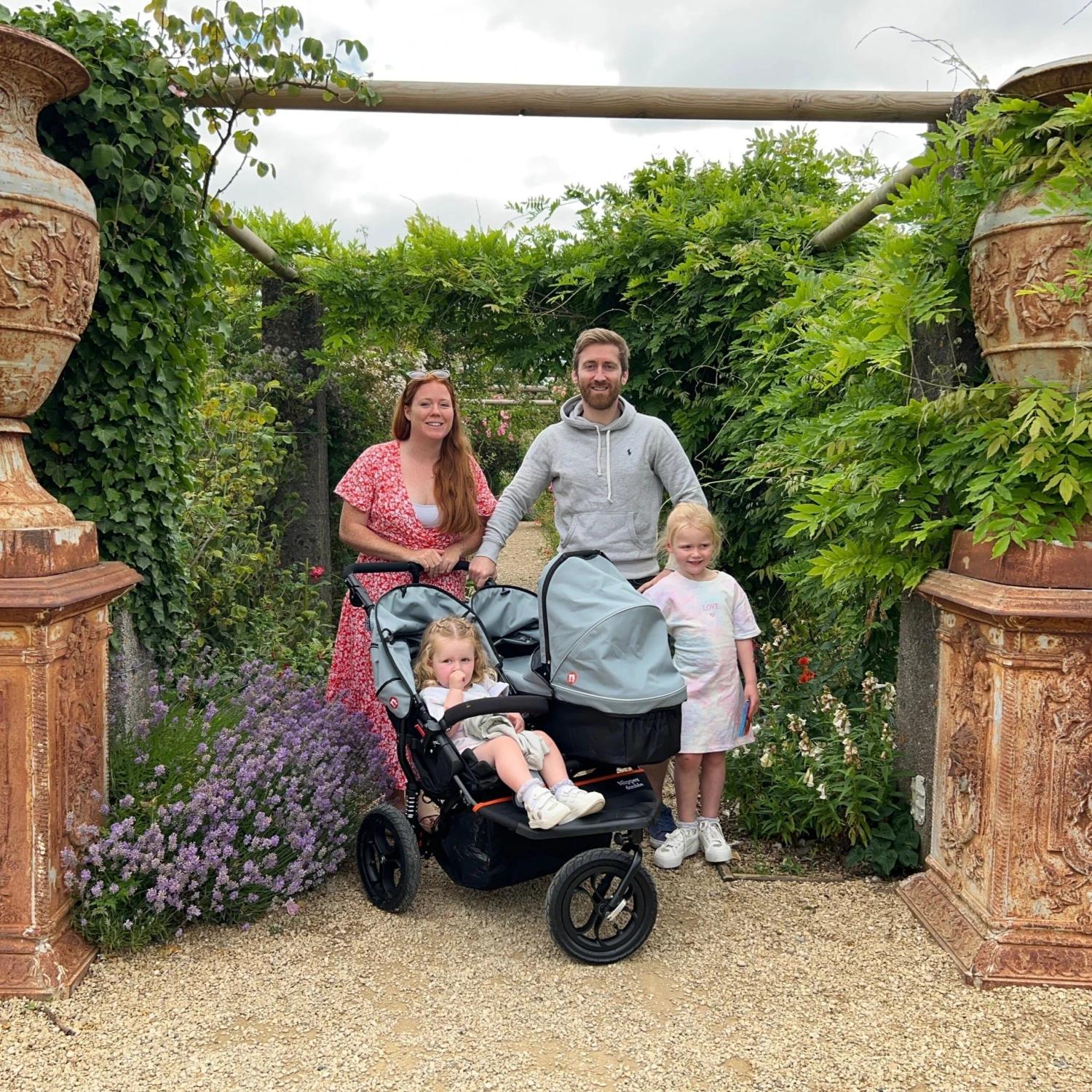 Out'n'About Out n About Nipper V5 Double Pushchair - Summit Black Out'n'About Out N About Nipper V5 Double Pushchair - Summit Black -Push Chair Expert Sales out n about nipper double v5 nipper v5 double pushchair free rain cover basket 45179908915514 3 scaled