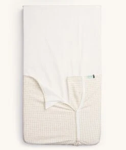 ErgoPouch ErgoPouch Organic Crib All Year/Winter HugMe Blanket | 1.0-2.5 Tog - Caramel Grid