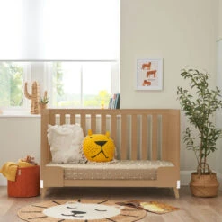 Tutti Bambini Tutti Bambini Hygge Mini 2 Piece Nursery Furniture Set With Cot Bed And Dresser - White/Light Oak -Push Chair Expert Sales tutti bambini hygge mini cot bed white light oak 10 00676.1705337711